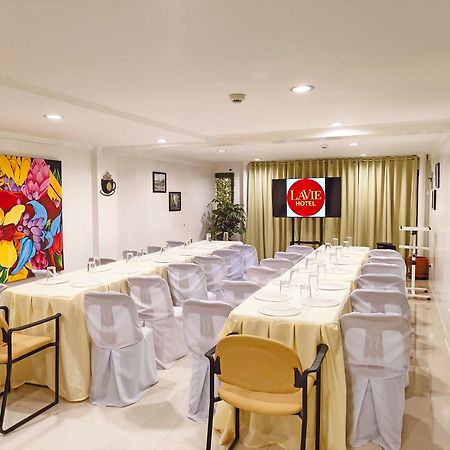 Lavie Hotel Vigan Bagian luar foto