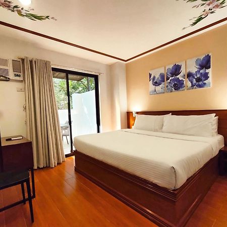 Lavie Hotel Vigan Bagian luar foto
