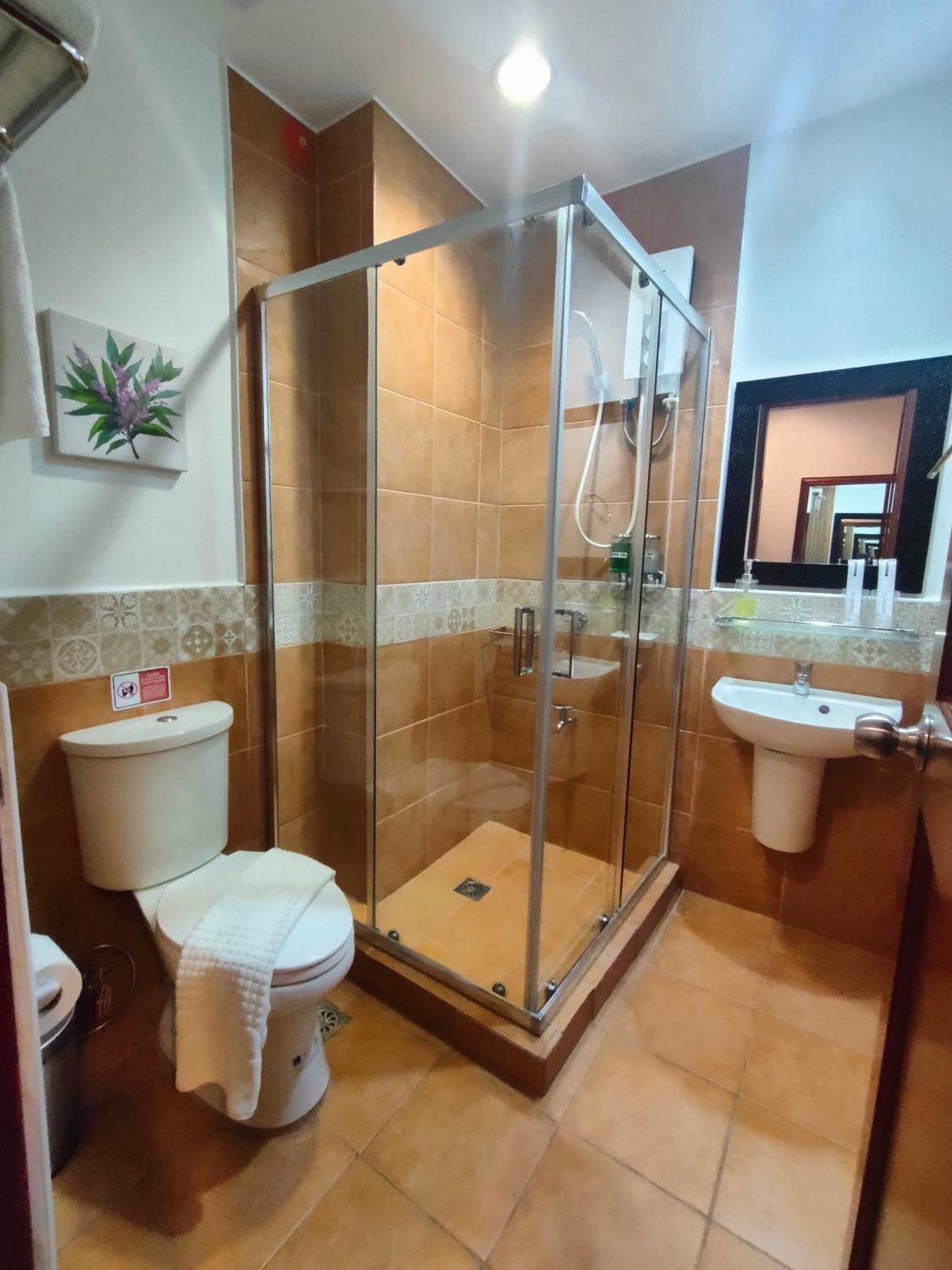 Lavie Hotel Vigan Bagian luar foto