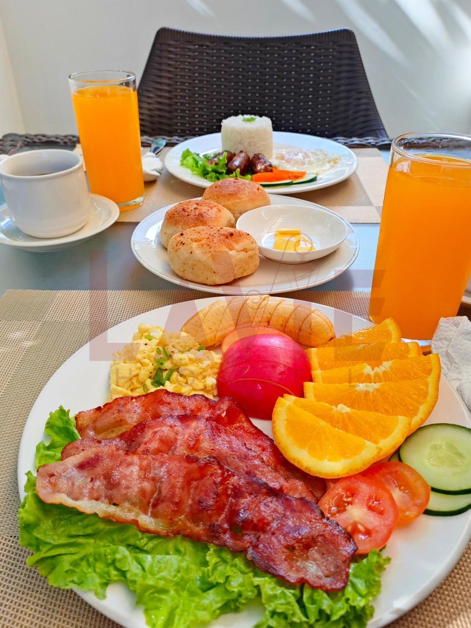 Lavie Hotel Vigan Bagian luar foto