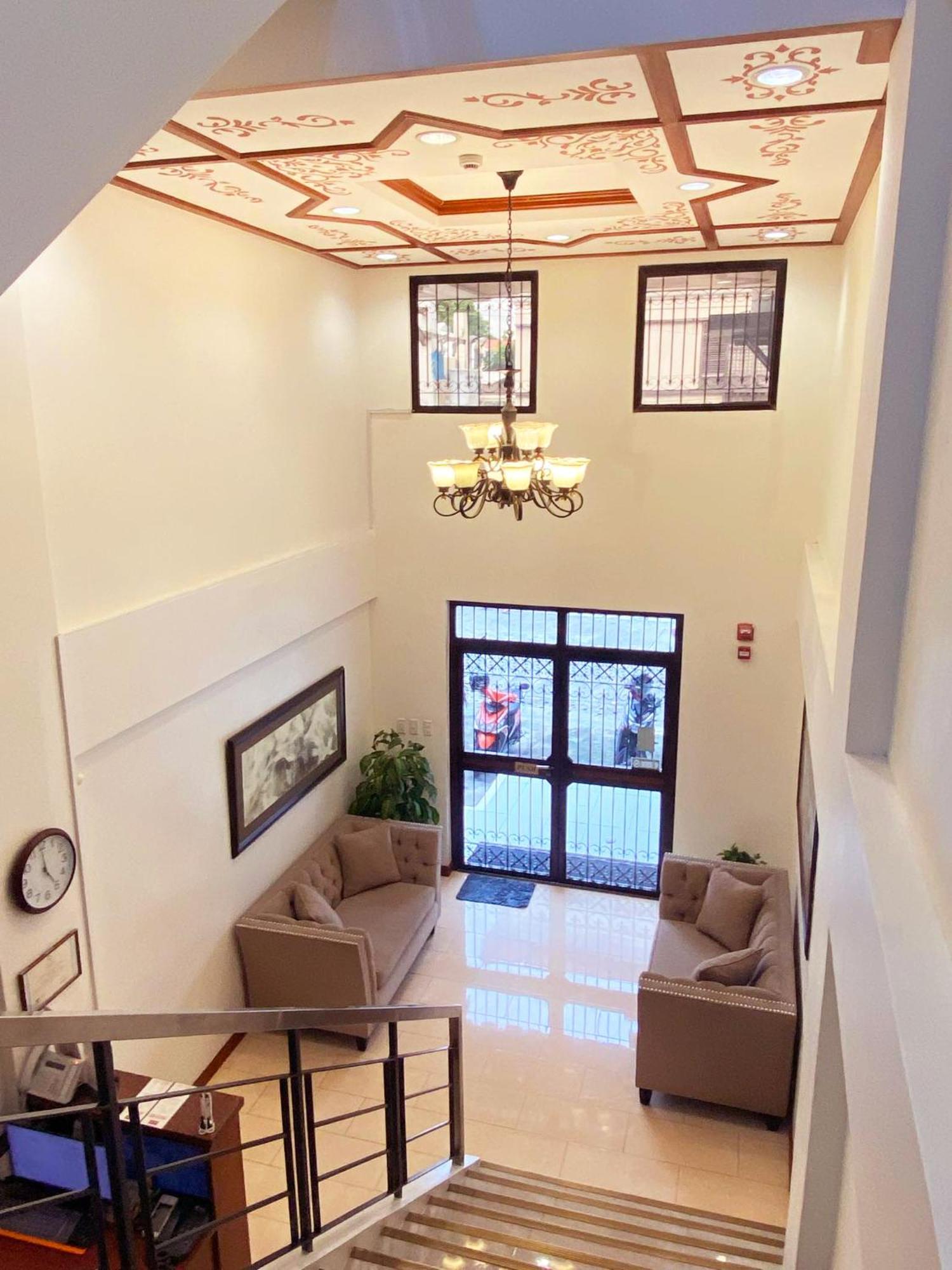 Lavie Hotel Vigan Bagian luar foto