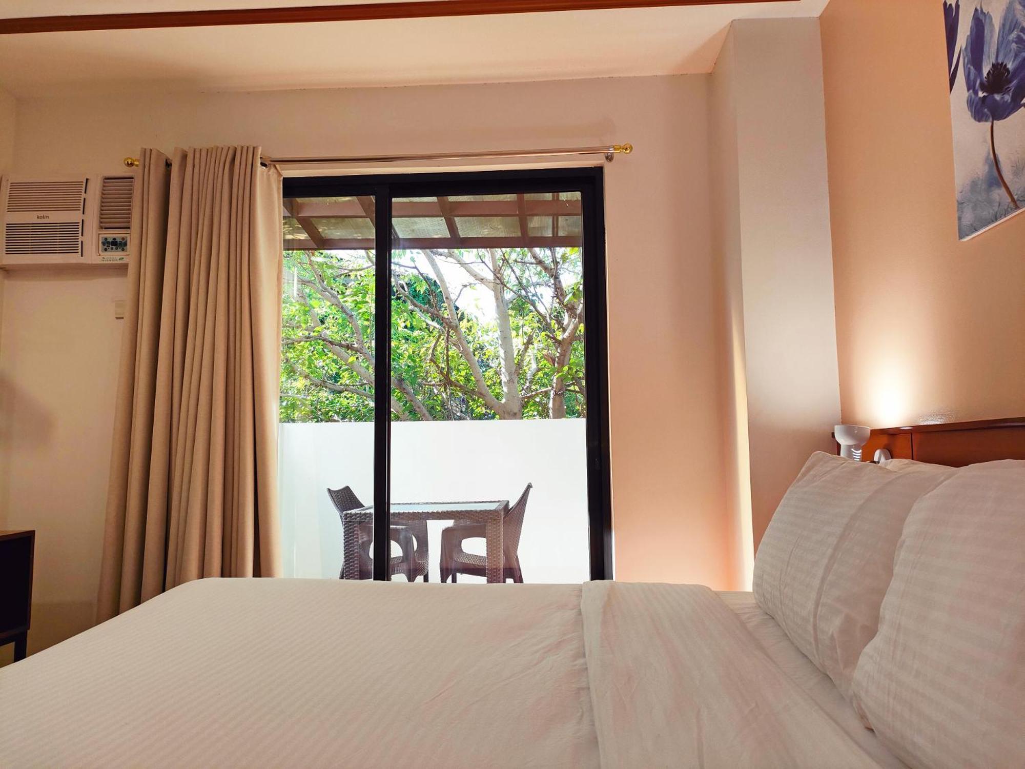 Lavie Hotel Vigan Bagian luar foto