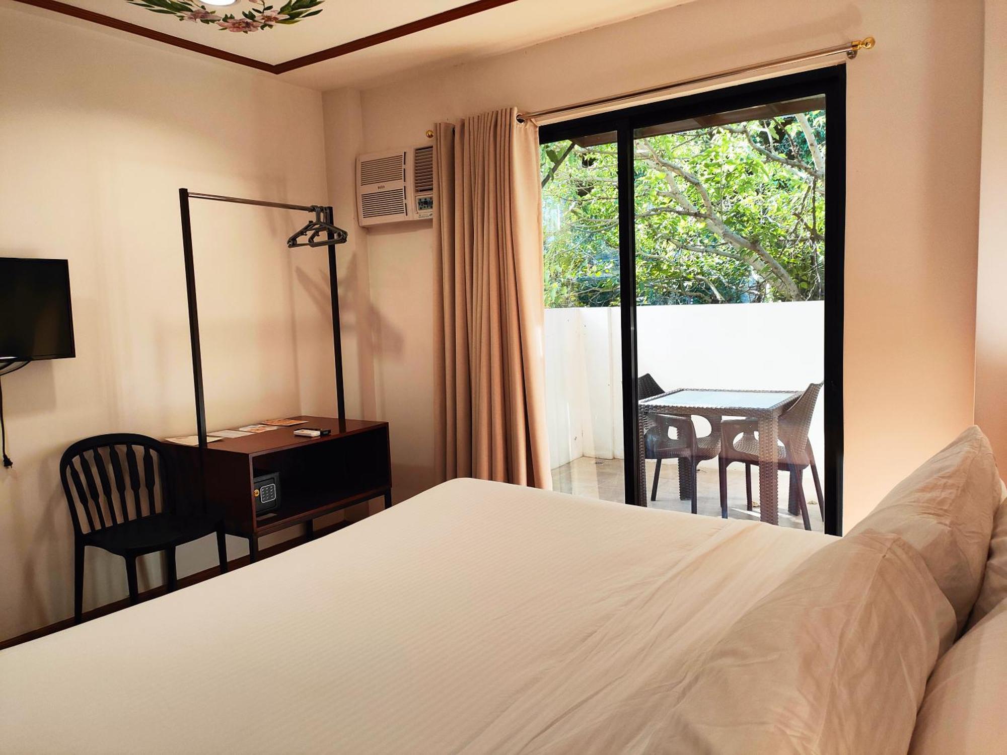 Lavie Hotel Vigan Bagian luar foto